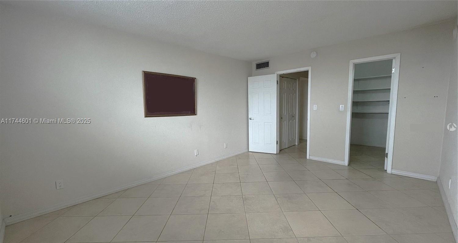 1465 NE 123rd St #814, North Miami, Florida image 5