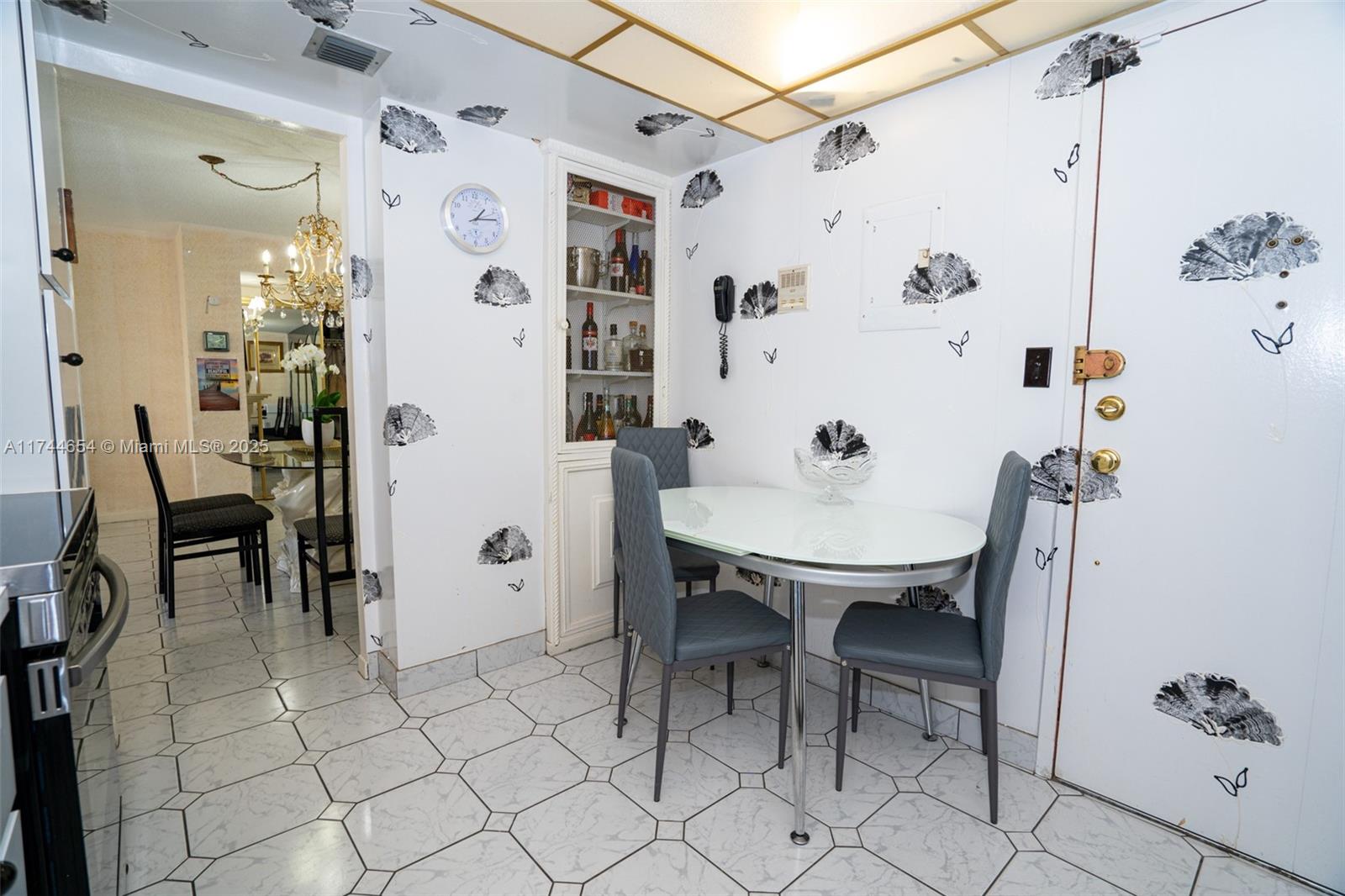 1833 S Ocean Dr #1103, Hallandale Beach, Florida image 7