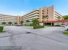 Residential, Pembroke Pines, Florida image 2