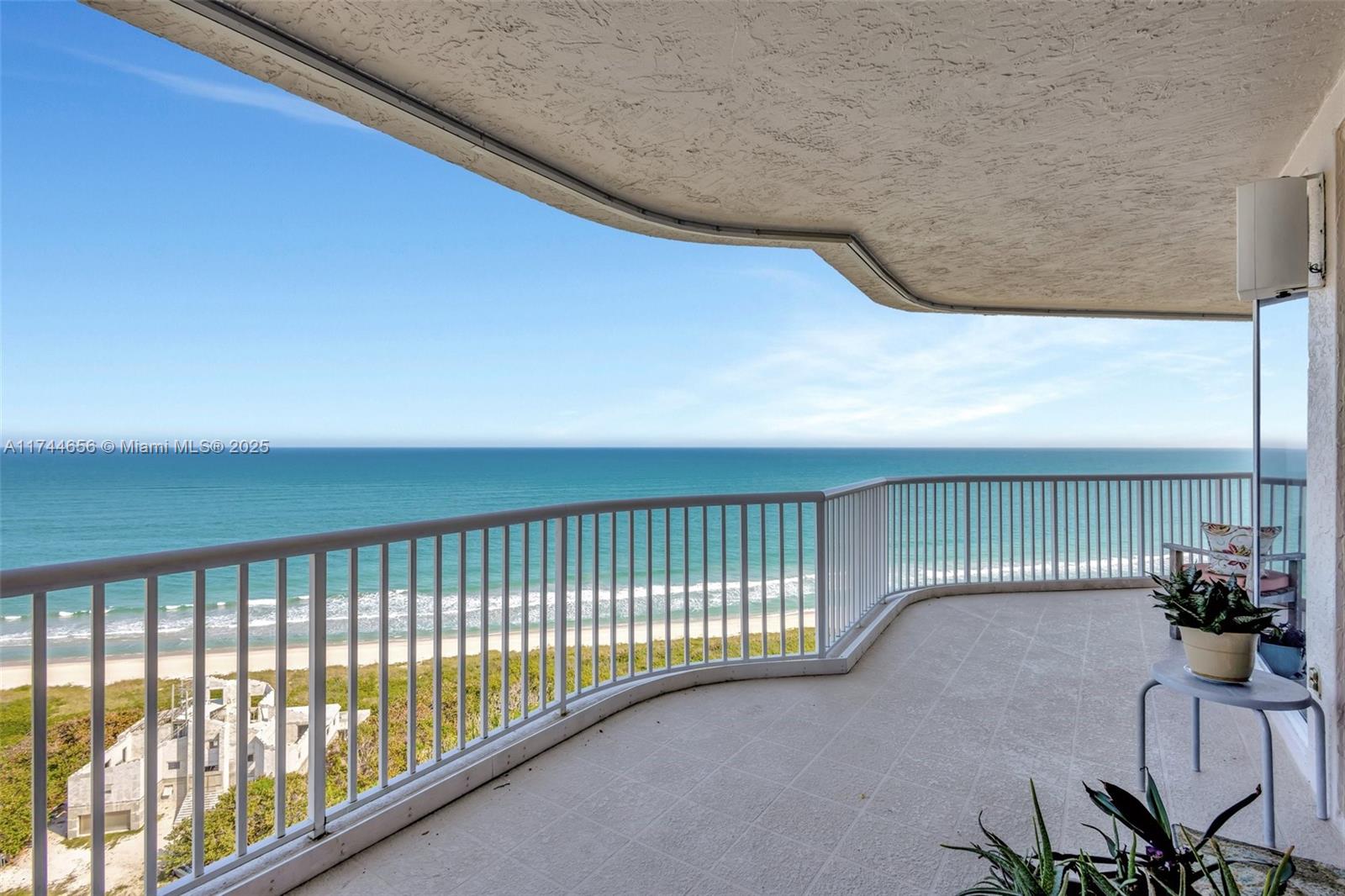 5051 N Jimmy Buffett Mem Hwy #PENTHOUSE 2-3, Hutchinson Island, Florida image 21