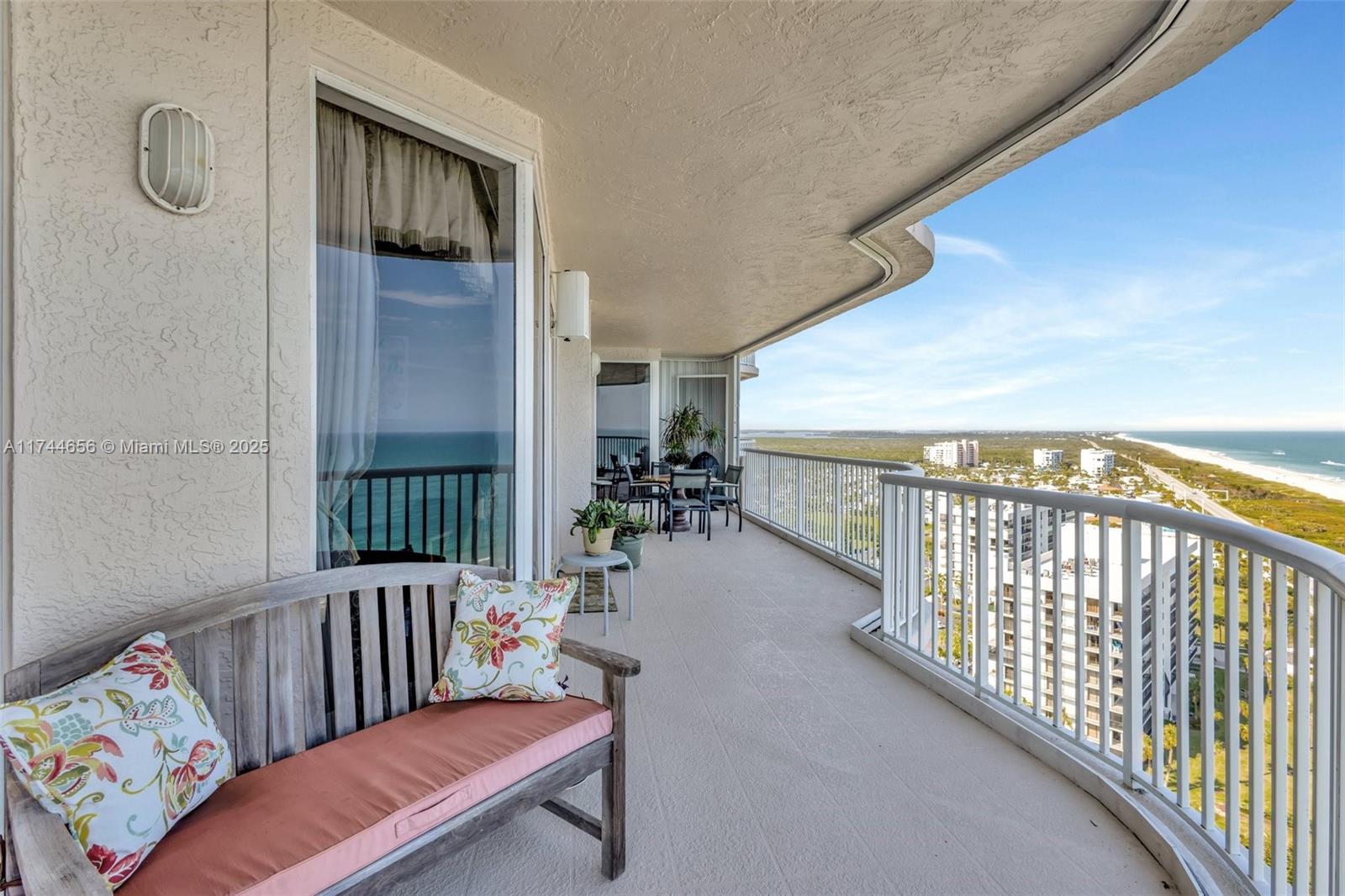 5051 N Jimmy Buffett Mem Hwy #PENTHOUSE 2-3, Hutchinson Island, Florida image 50