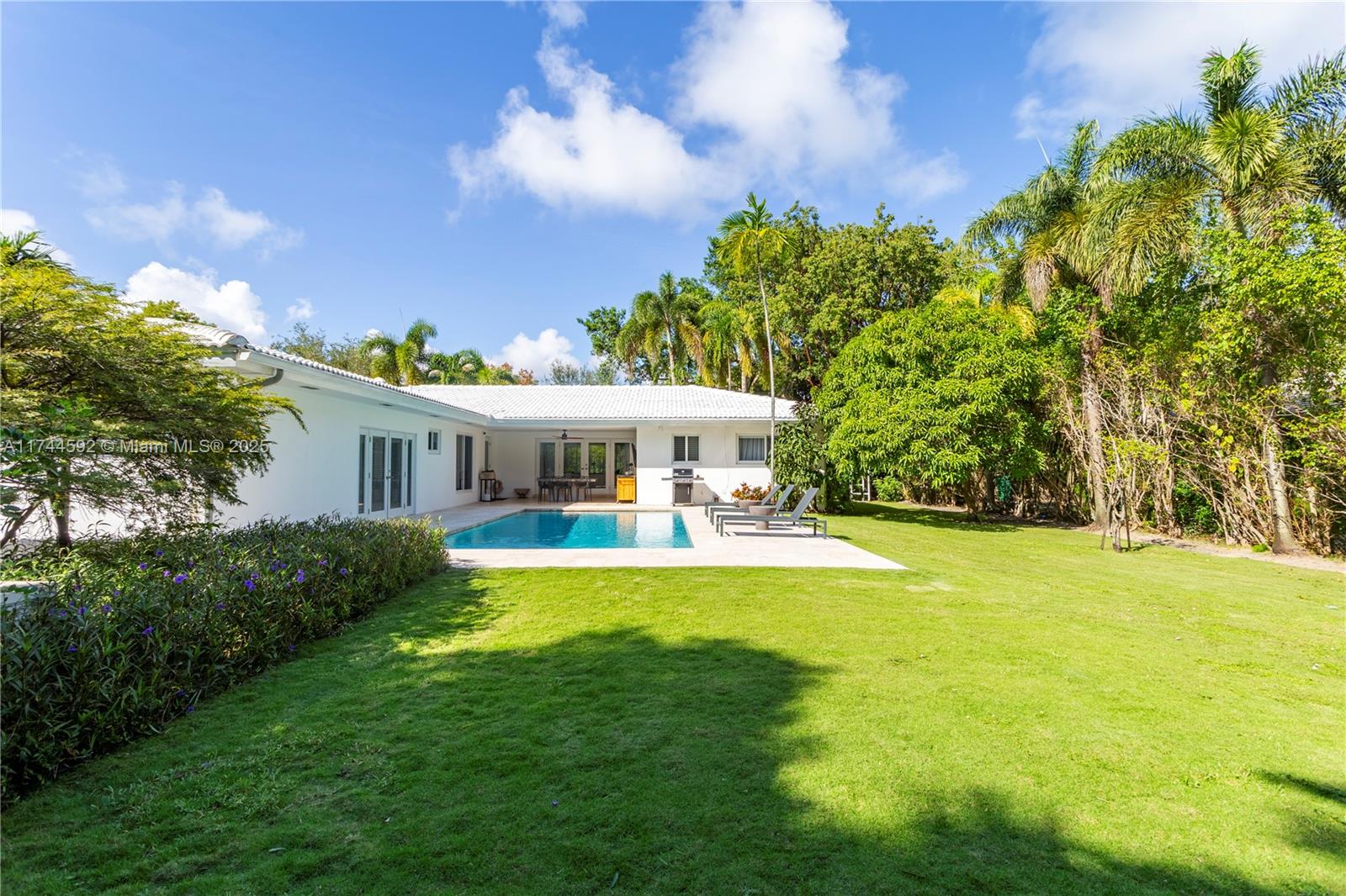 550 Pidgeon Plum Ln, Miami, Florida 33137