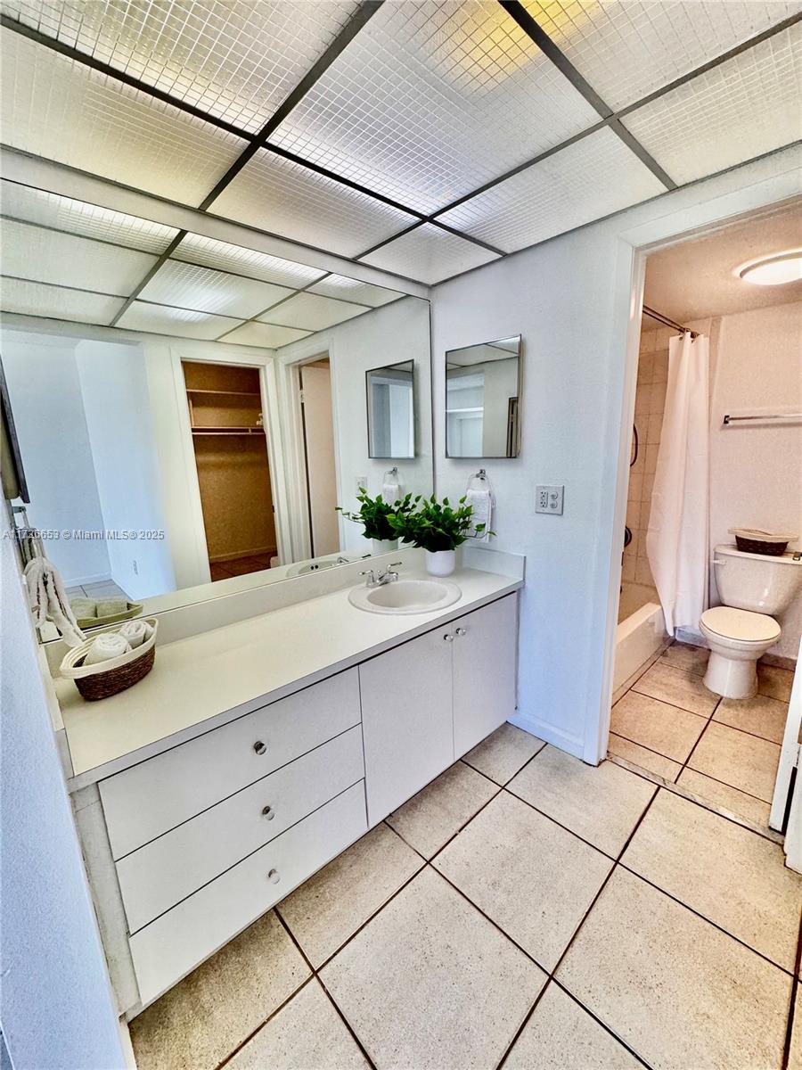 77 Crandon Blvd #4C, Key Biscayne, Florida image 13