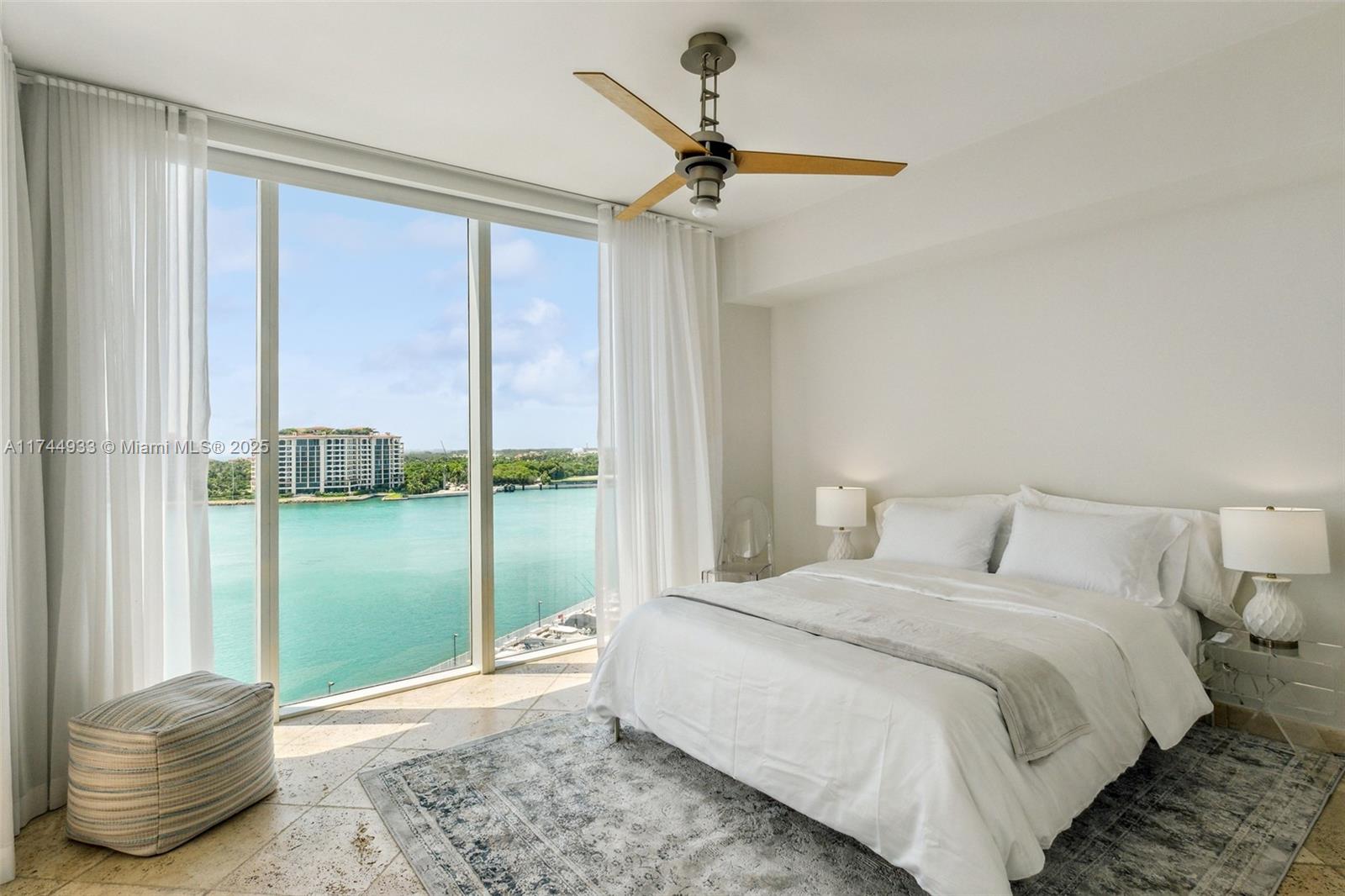 1000 S Pointe Dr #904, Miami Beach FL 33139