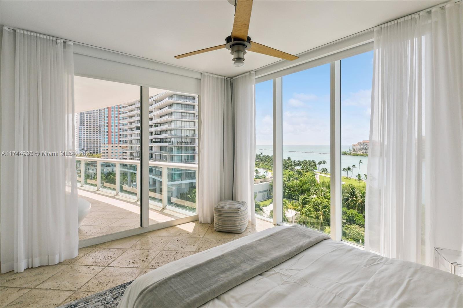 1000 S Pointe Dr #904, Miami Beach FL 33139