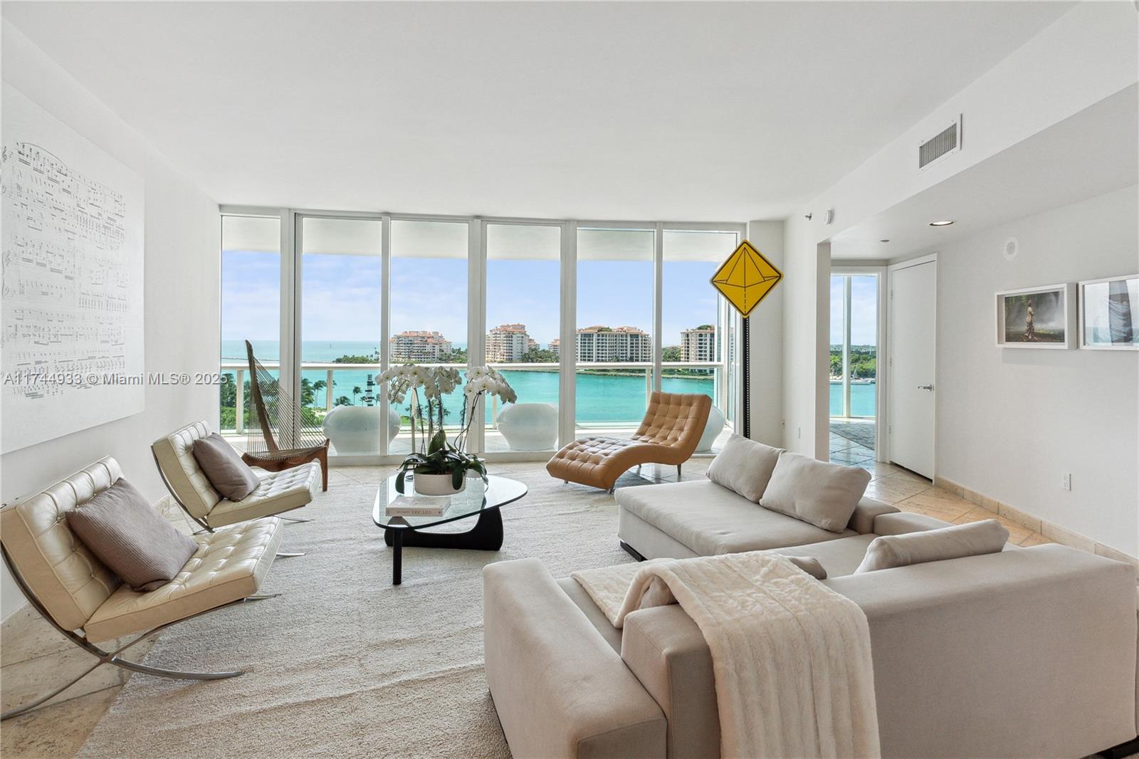 1000 S Pointe Dr #904, Miami Beach FL 33139