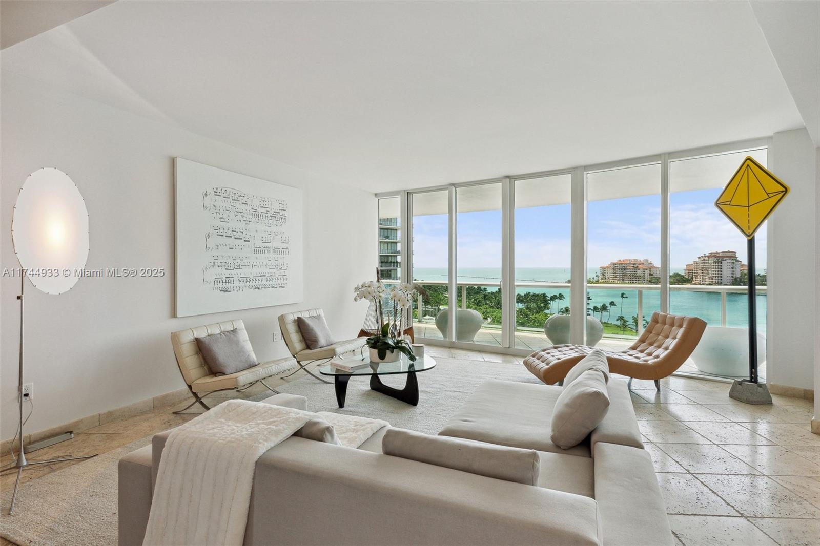 1000 S Pointe Dr #904, Miami Beach FL 33139
