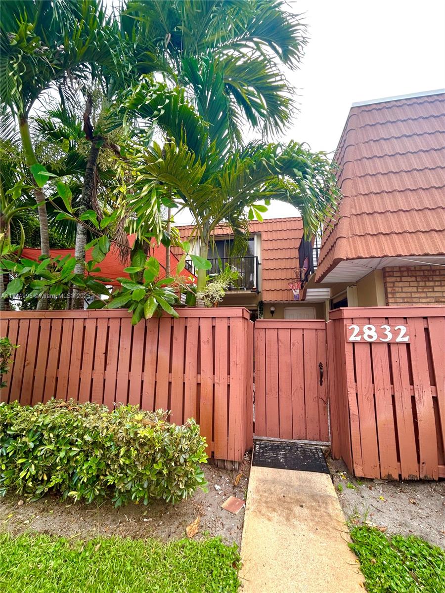 2832 SW 12th St #2832, Deerfield Beach, Florida image 2