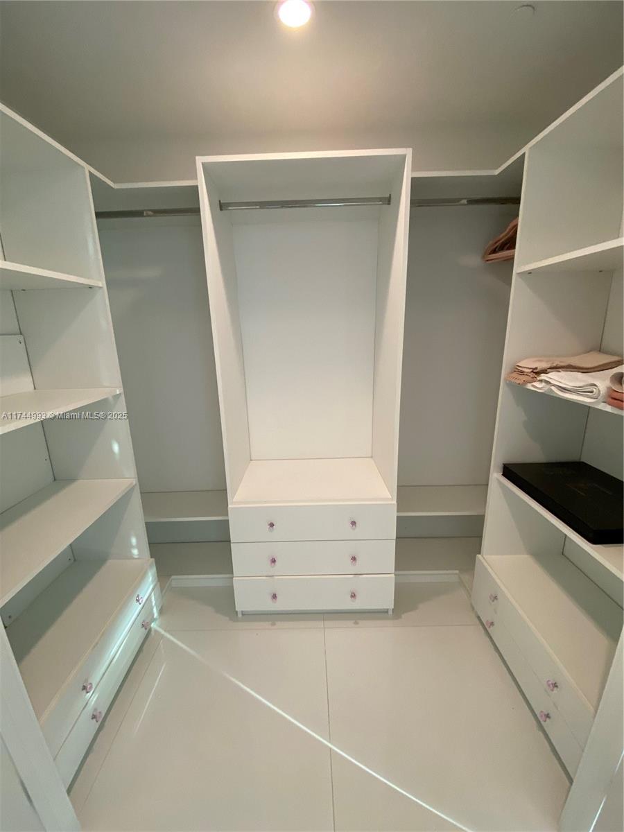 1080 Brickell Ave #2309, Miami FL 33131