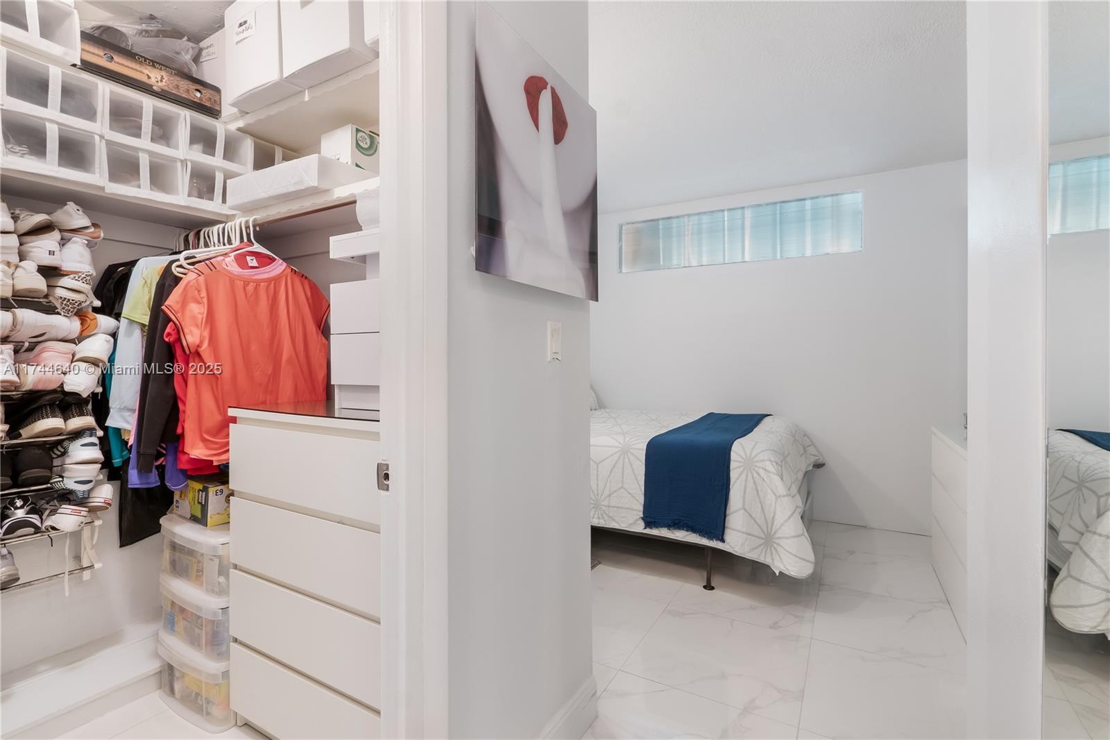 Listing Photo 12