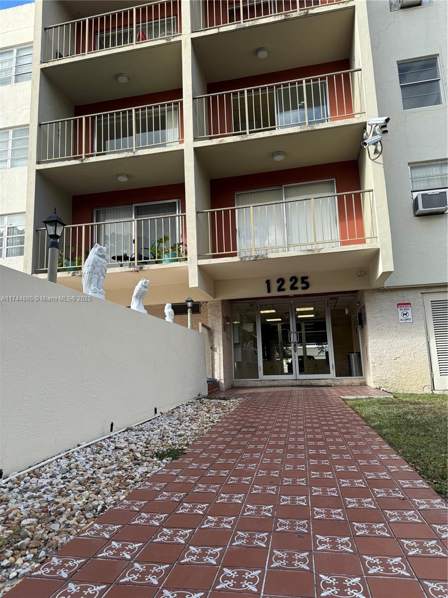 1225 NE 124th St #33A, North Miami, Florida image 37