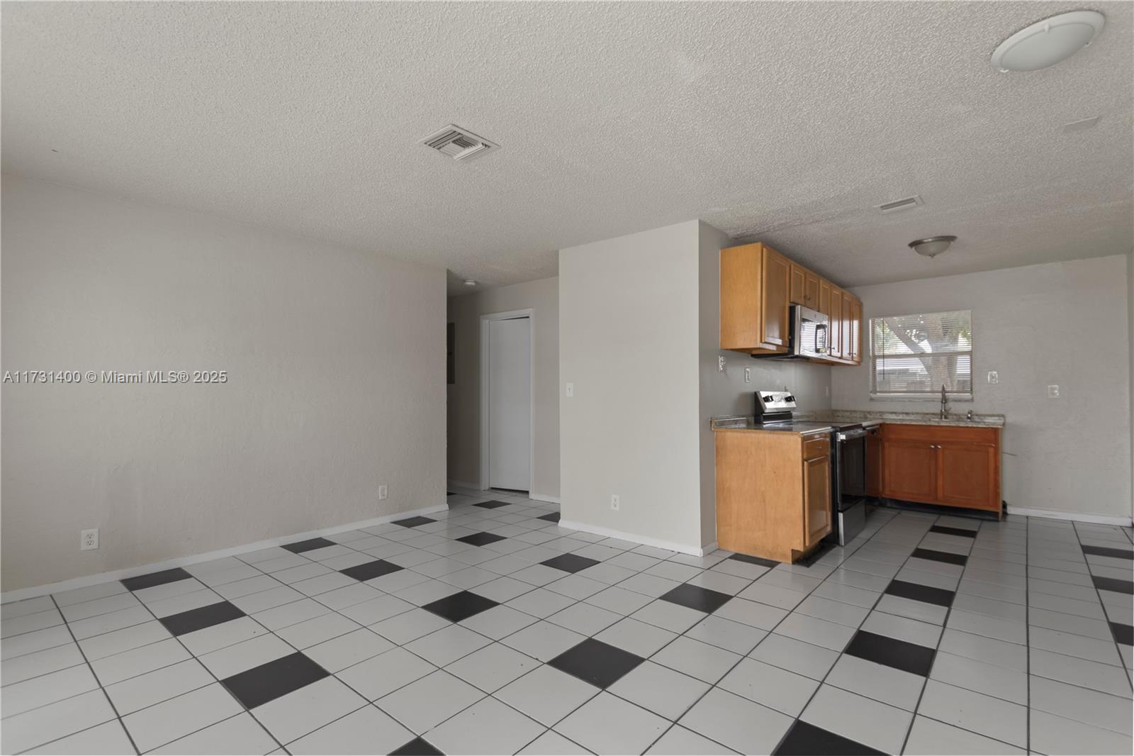 7700 SW 8th St, North Lauderdale, Florida image 3