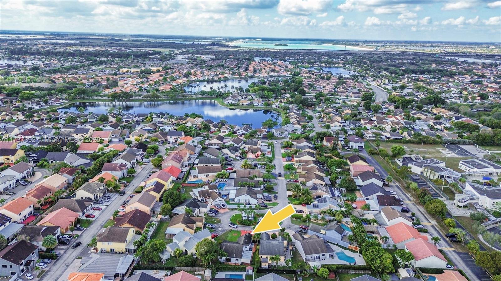 Residential, Hialeah, Florida image 7