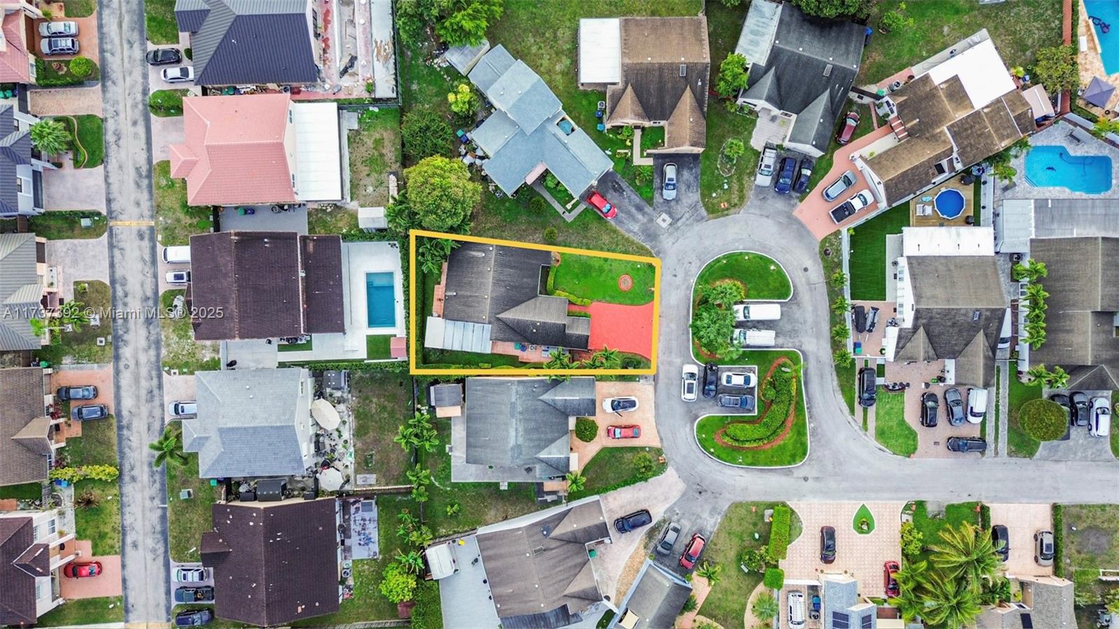 Residential, Hialeah, Florida image 8