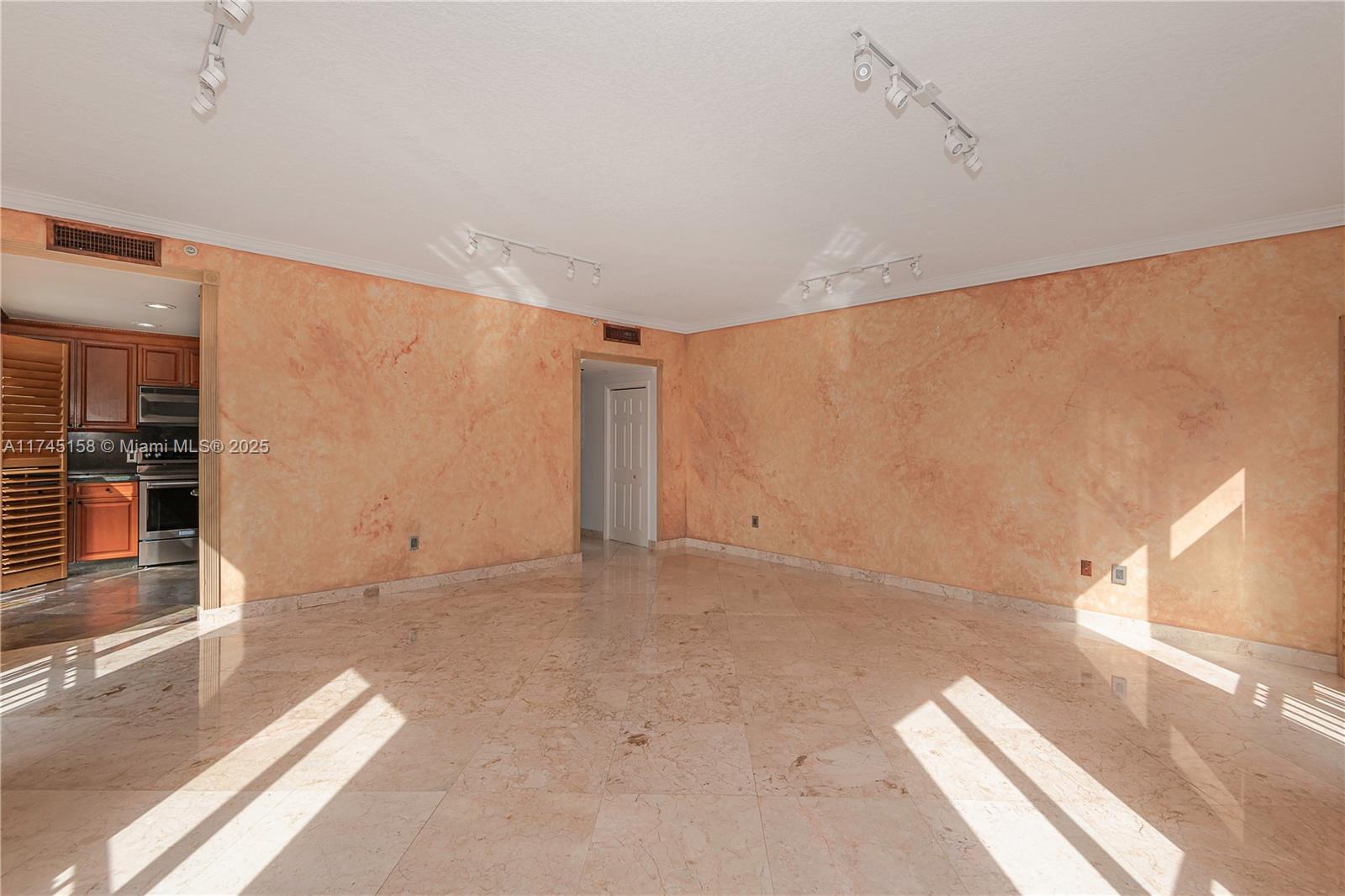 711 Biltmore Way #502, Coral Gables, Florida image 6