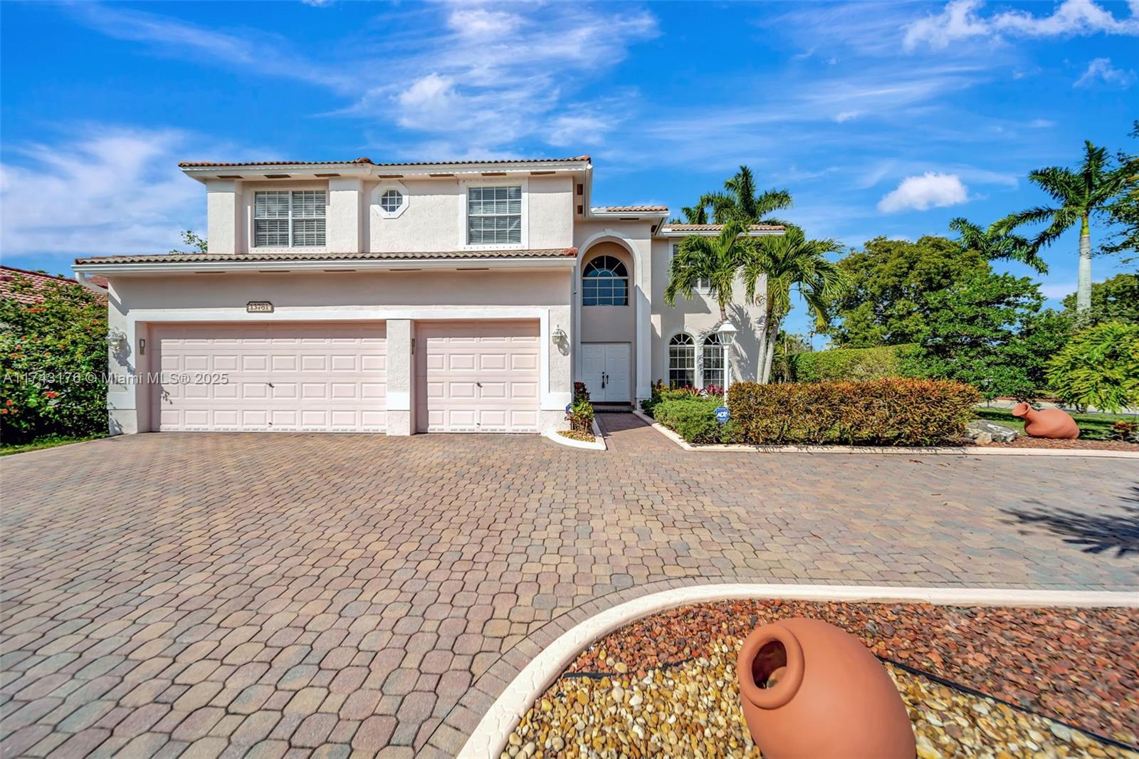 13781 NW 16th St, Pembroke Pines, Florida image 2