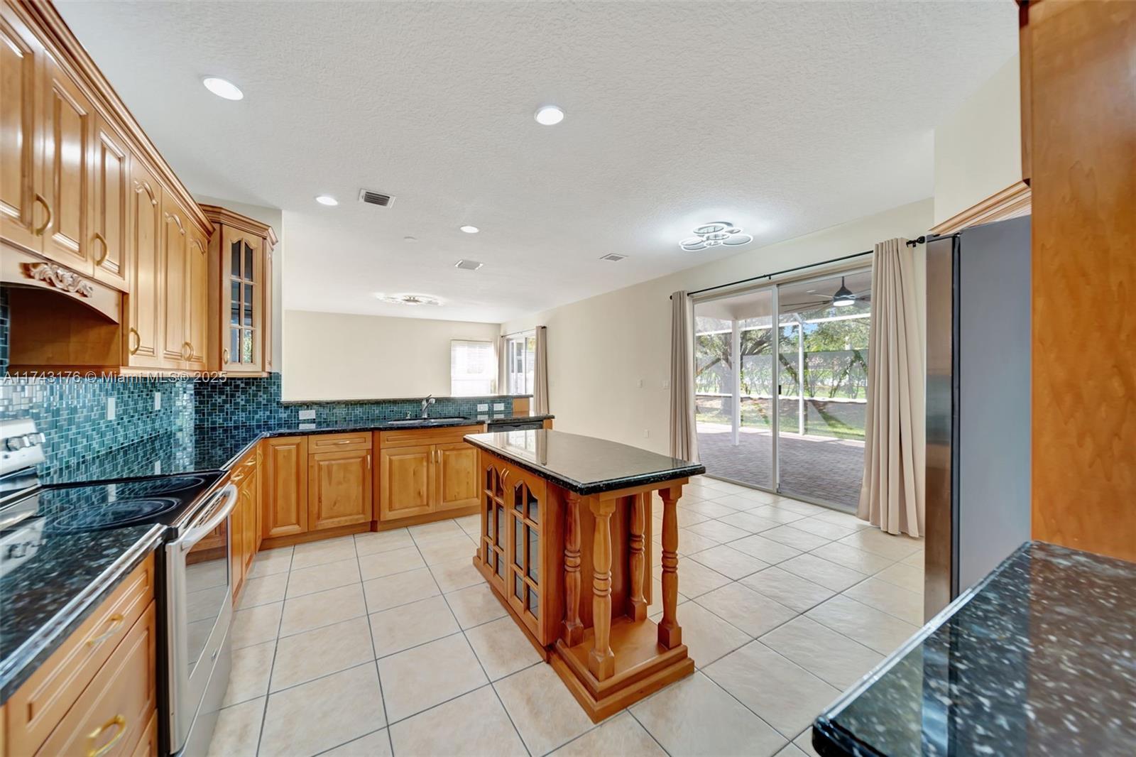 13781 NW 16th St, Pembroke Pines, Florida image 36