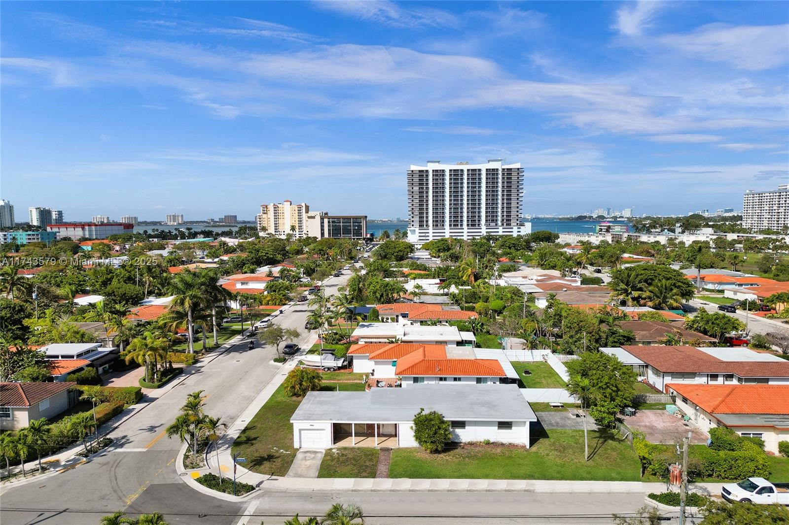 1701 S Treasure Dr, North Bay Village, Florida image 35