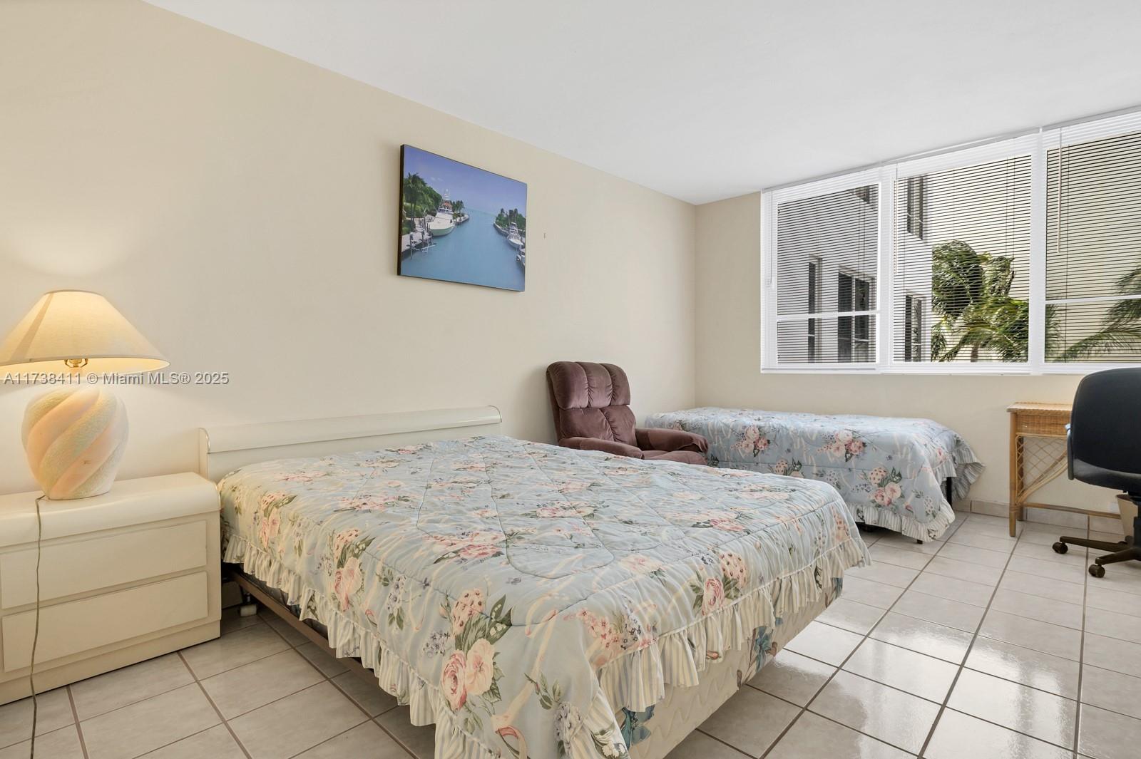 Listing Photo 11