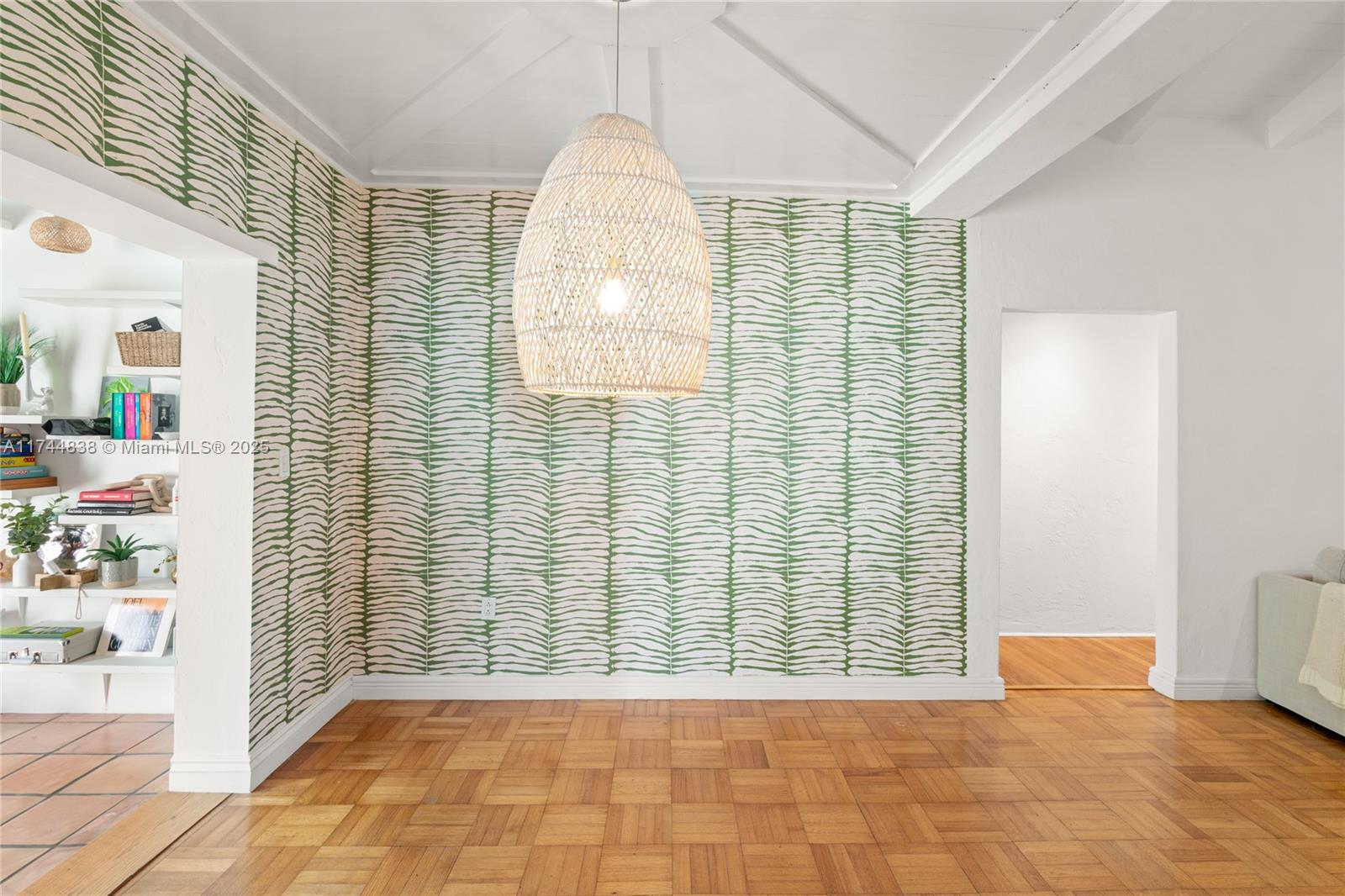 4531 Sheridan Ave, Miami Beach, Florida image 24