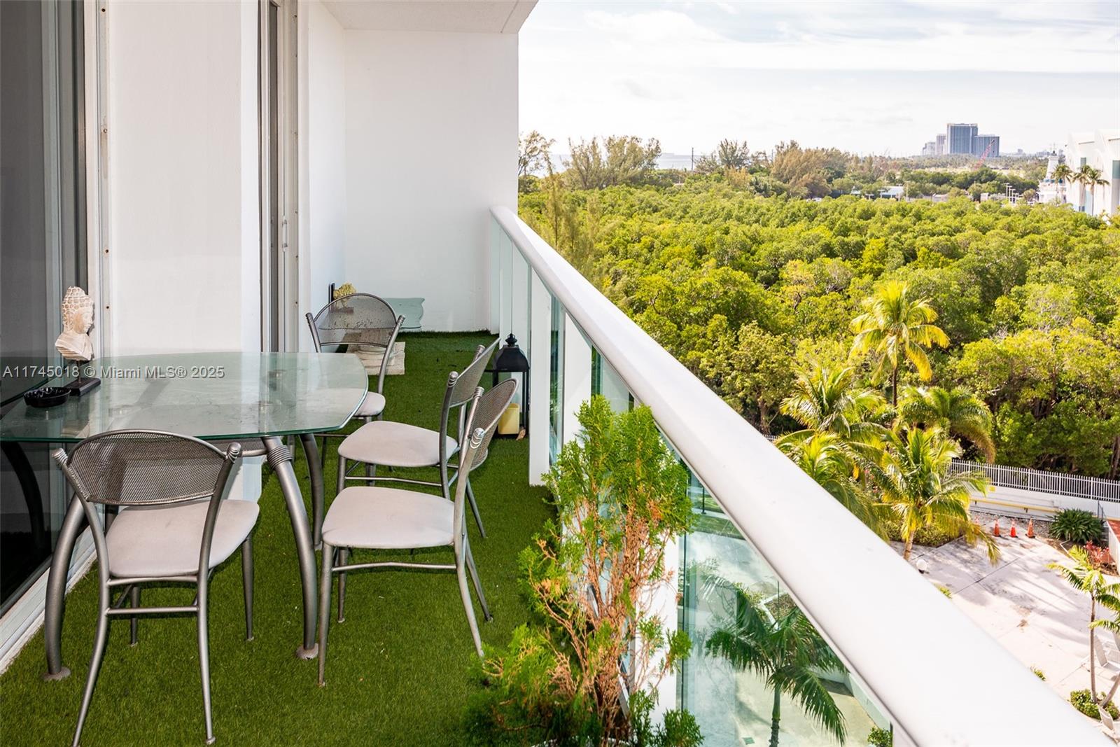 100 Bayview Dr #721, Sunny Isles Beach, Florida image 31