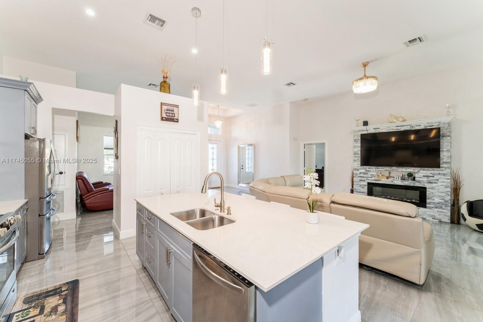 5402 Hickory Dr, Fort Pierce, Florida image 14