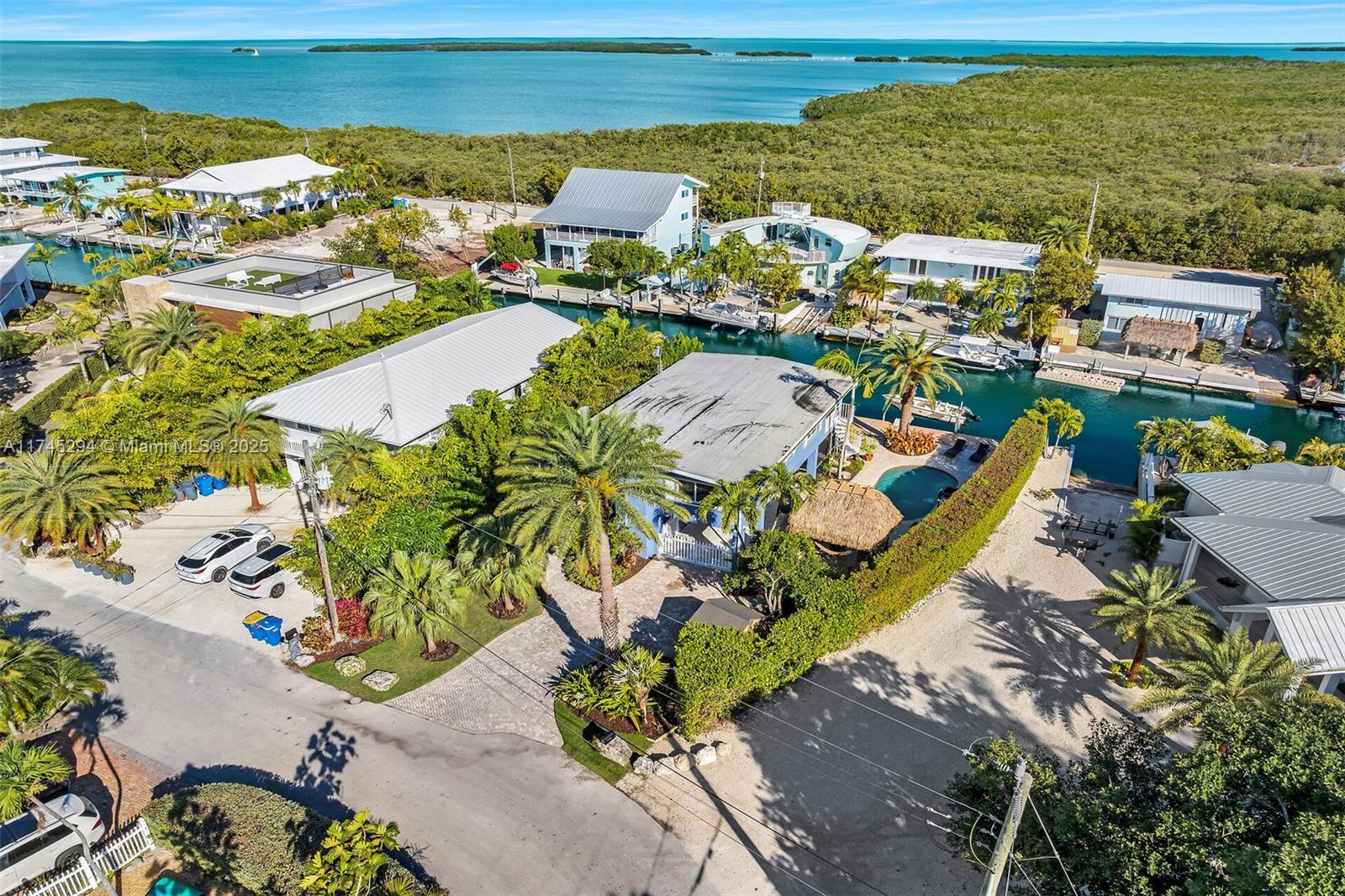 254 Navajo St, Islamorada, Florida image 2