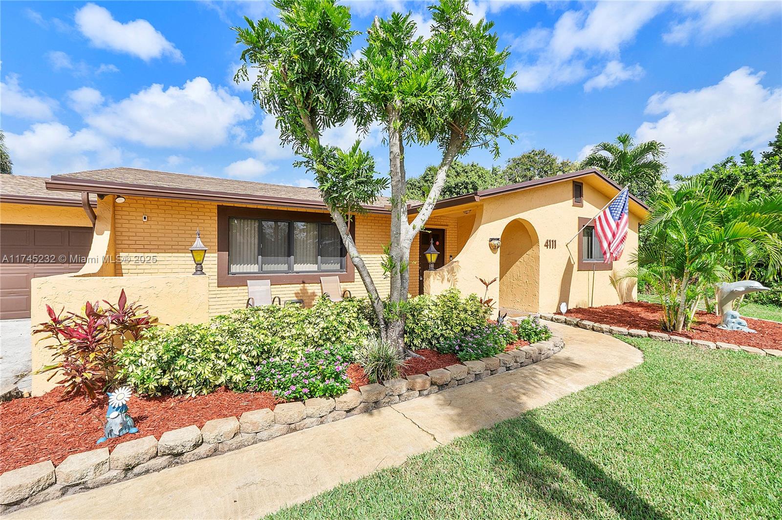 4111 NW 7th St, Coconut Creek, Florida image 2