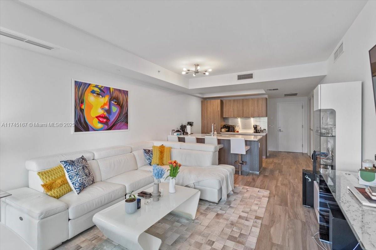 801 S Miami Ave #2902, Miami FL 33130