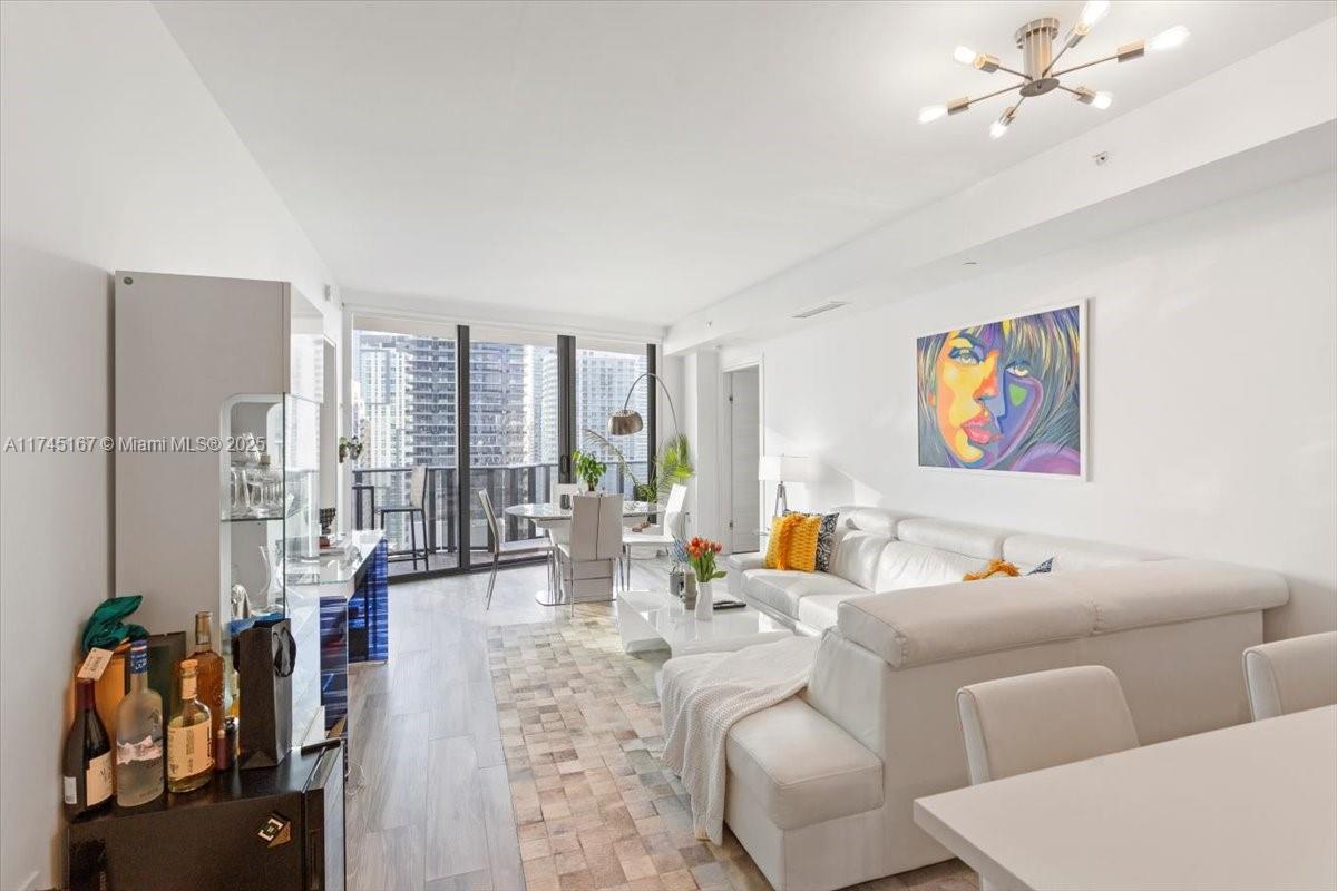 801 S Miami Ave #2902, Miami FL 33130