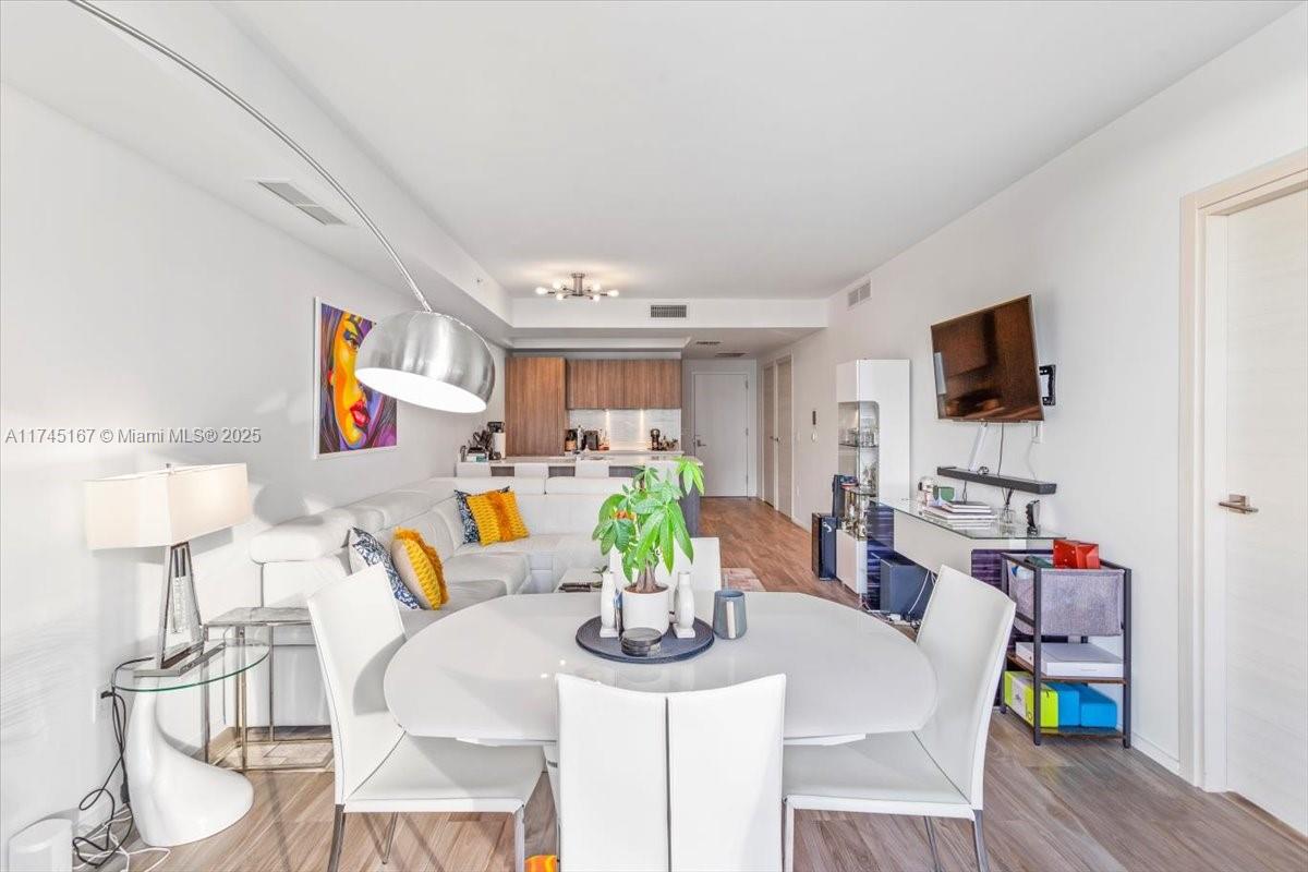 801 S Miami Ave #2902, Miami FL 33130
