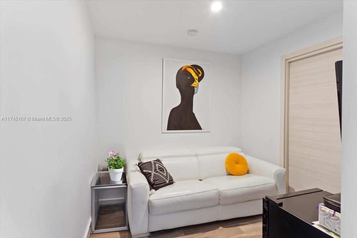 801 S Miami Ave #2902, Miami FL 33130