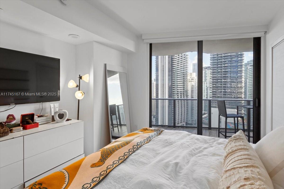 801 S Miami Ave #2902, Miami FL 33130