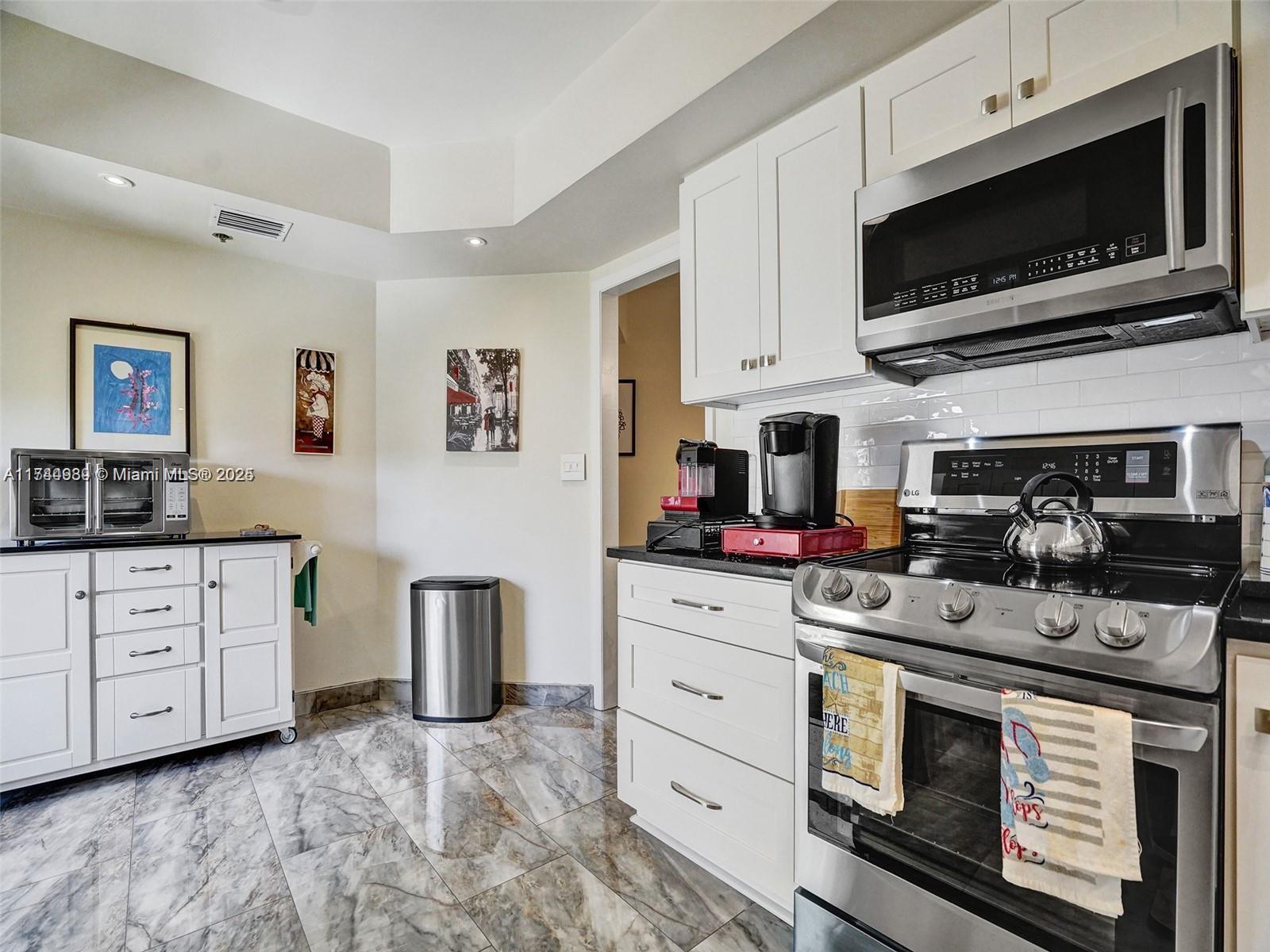 7400 Radice Ct #609, Lauderhill, Florida image 16