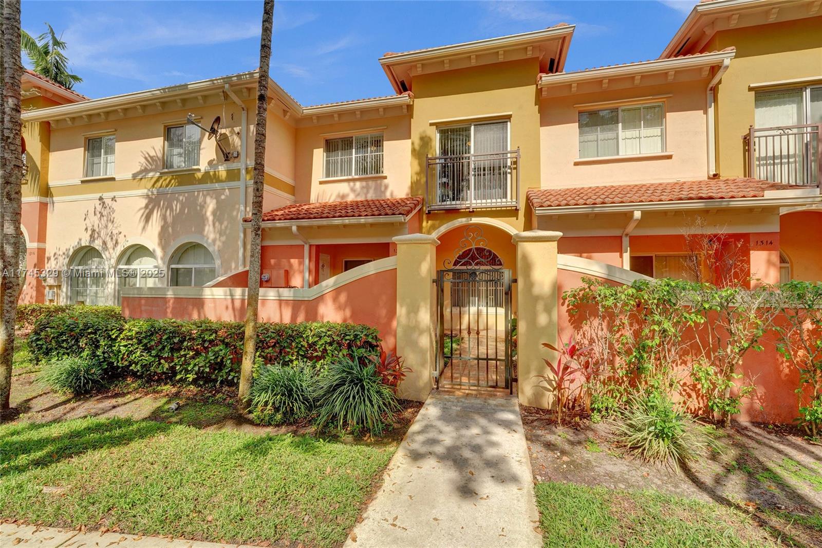 1315 Santa Catalina Cir Unit , North Lauderdale, Florida 33068