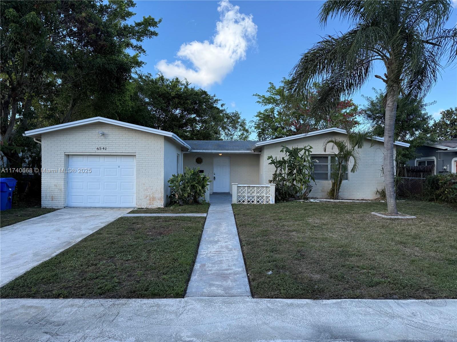 6541 8th St, North Lauderdale, Florida 33068