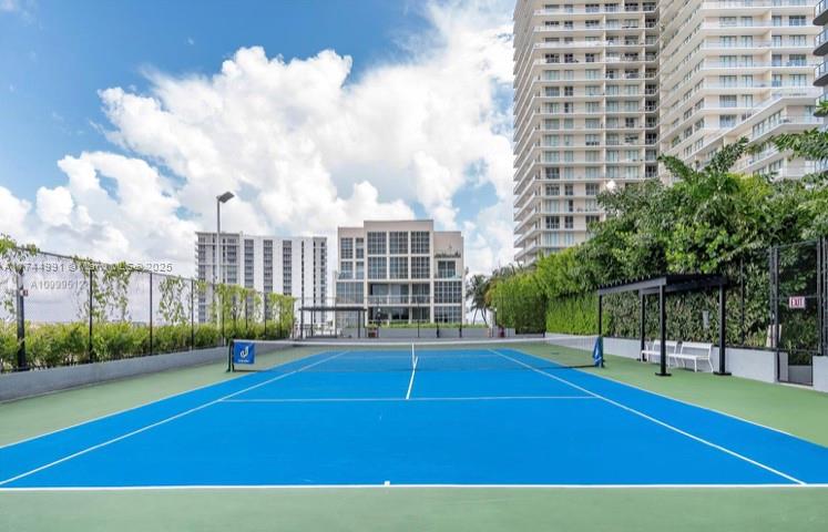 121 NE 34th St #1204, Miami FL 33137
