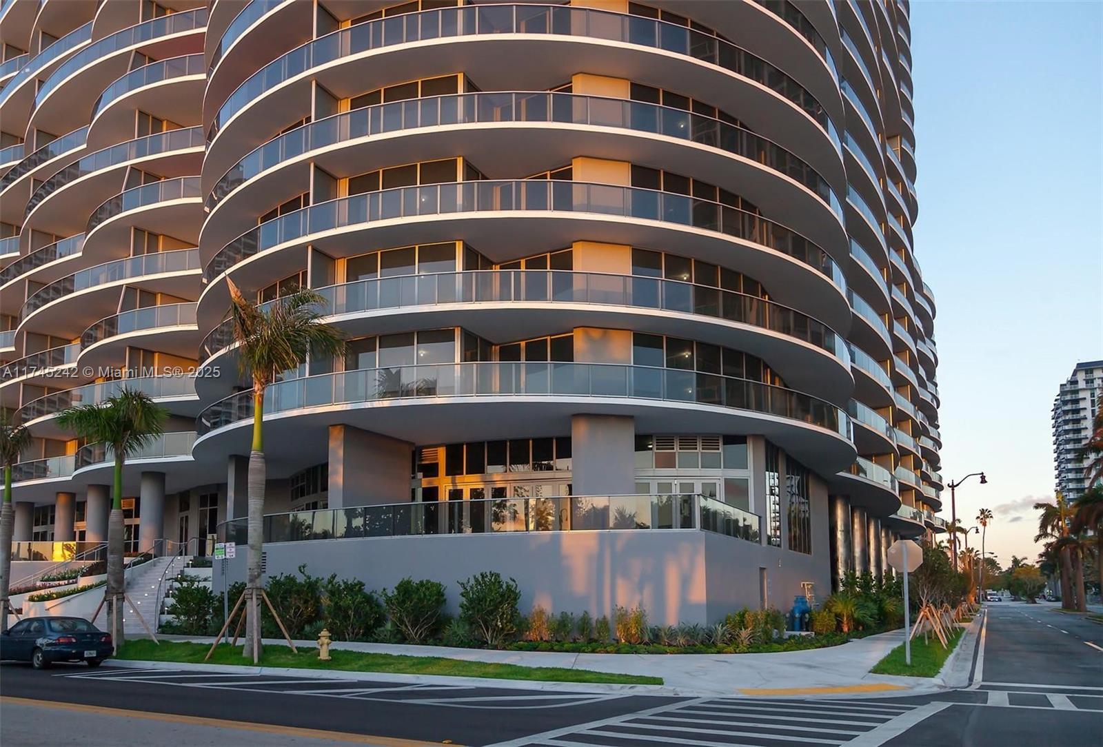 Condo for Sale in Miami, FL