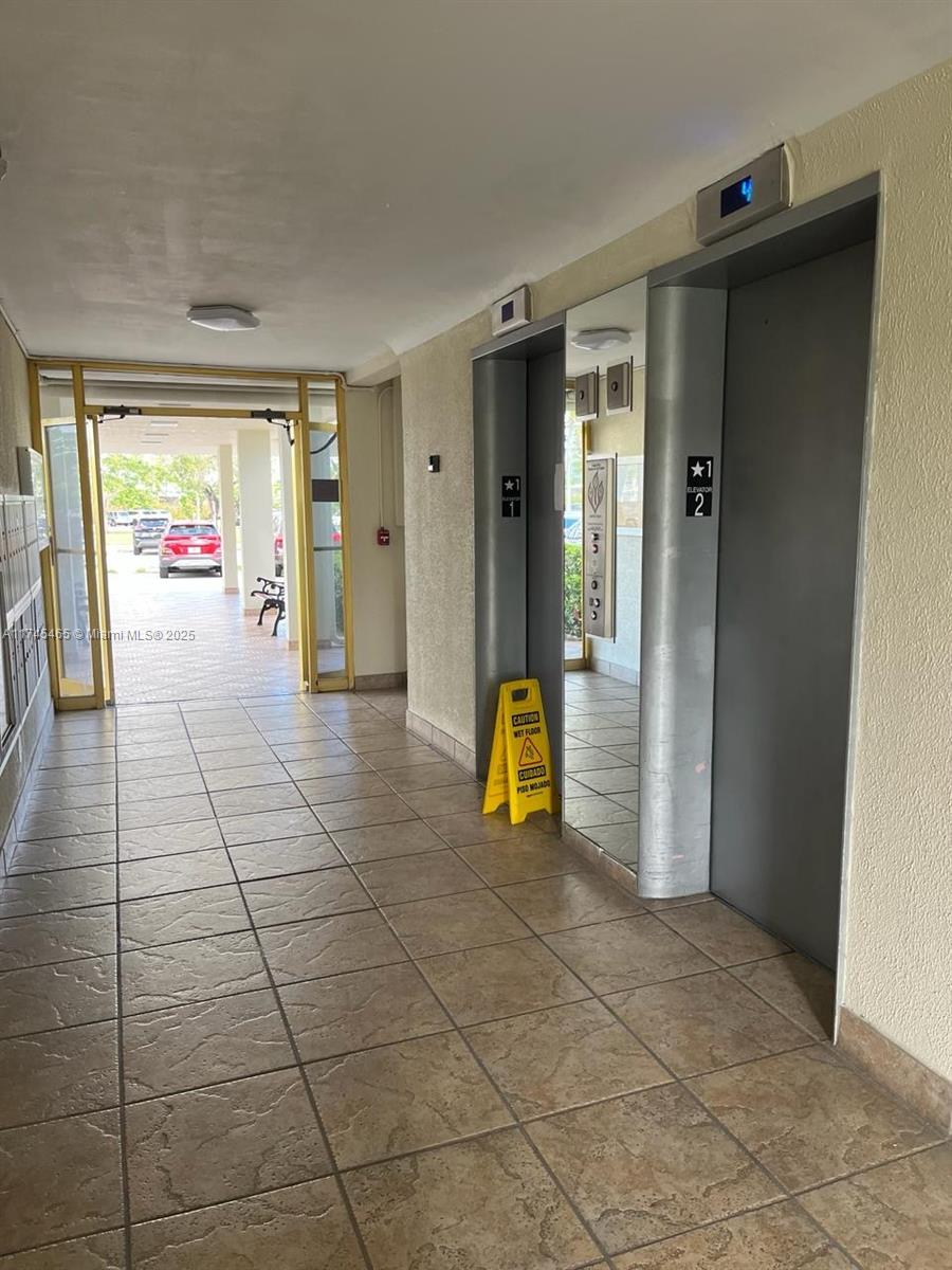 2855 Leonard Dr #H305, Aventura, Florida image 11