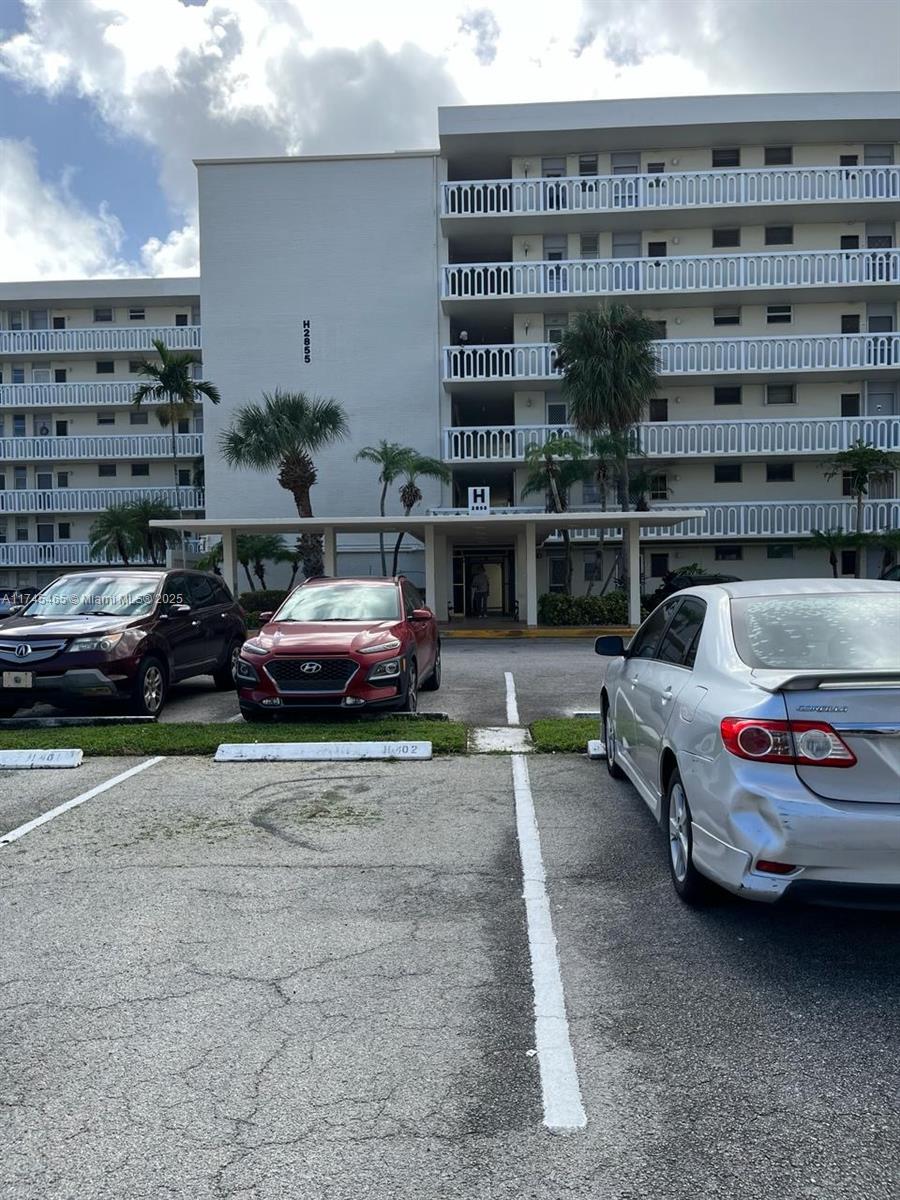 2855 Leonard Dr #H305, Aventura, Florida image 18