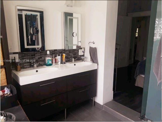 Residential, Hollywood, Florida image 41
