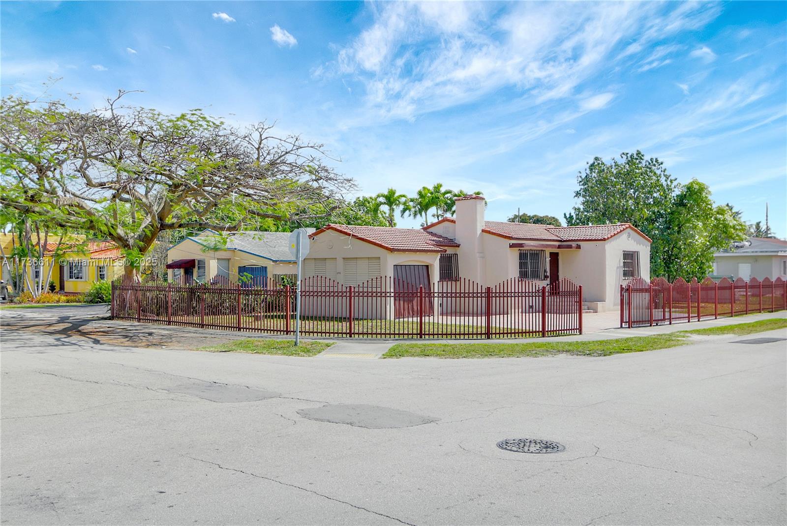 2780 NW 6th St