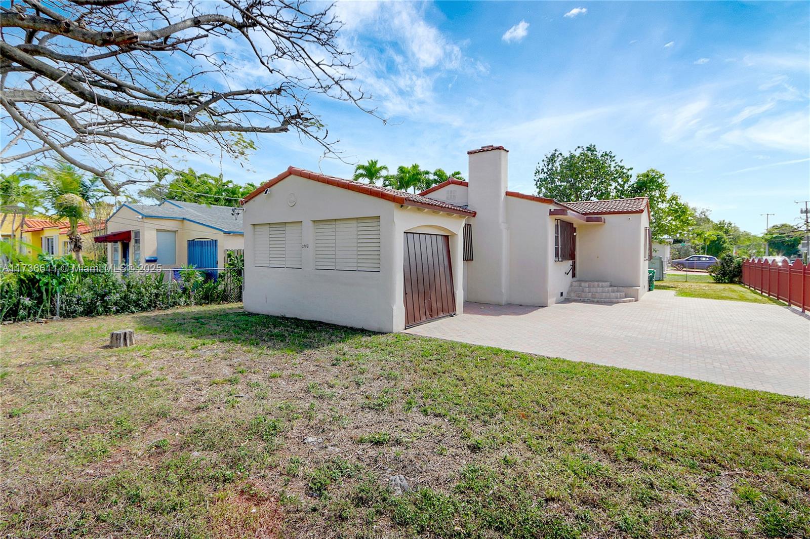 2780 NW 6th St