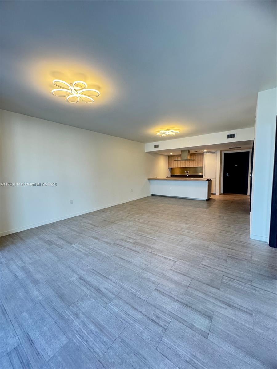 1000 Brickell Plz #3214, Miami FL 33131