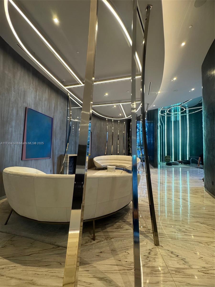 1000 Brickell Plz #3214, Miami FL 33131