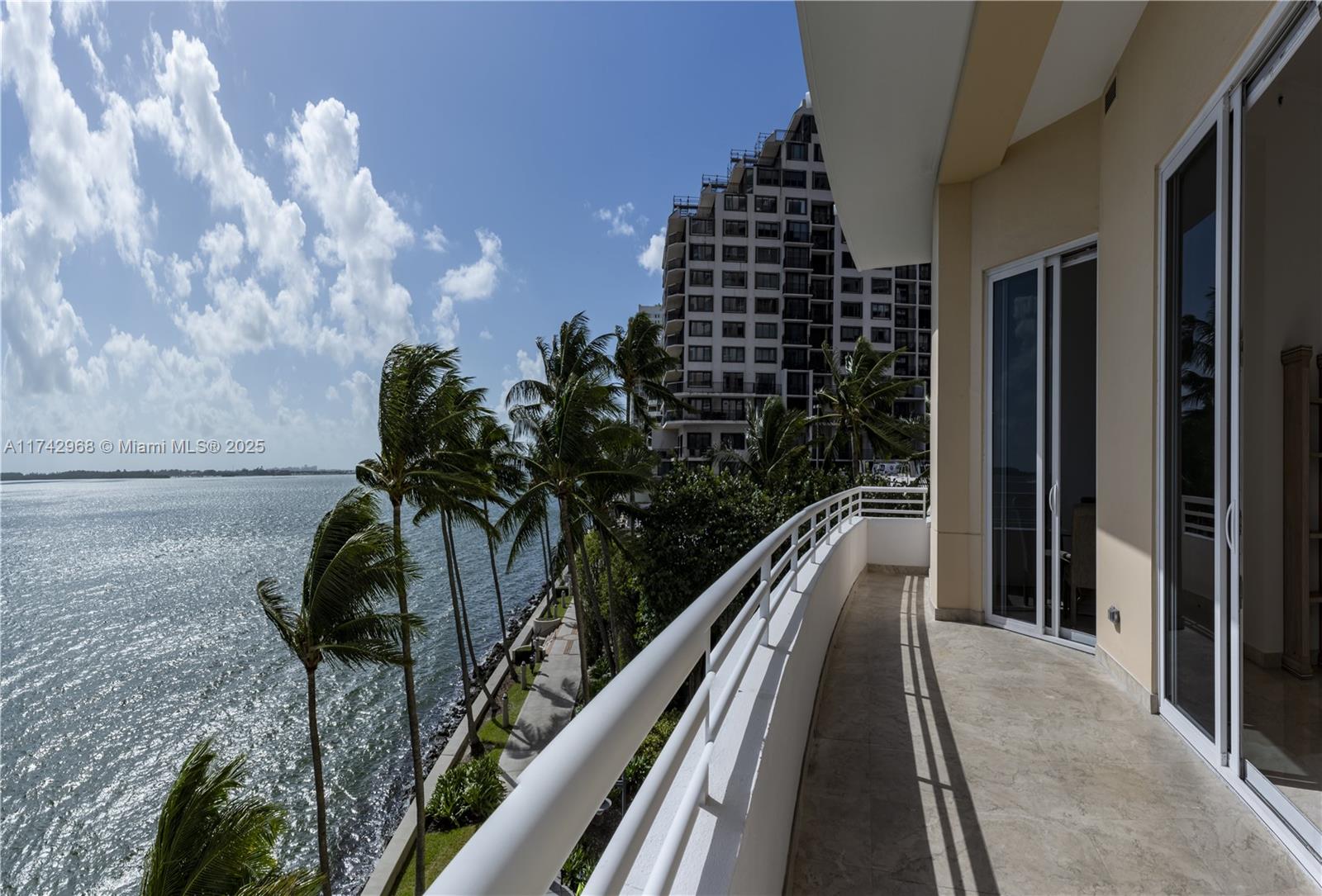 Photo MLS A11742968