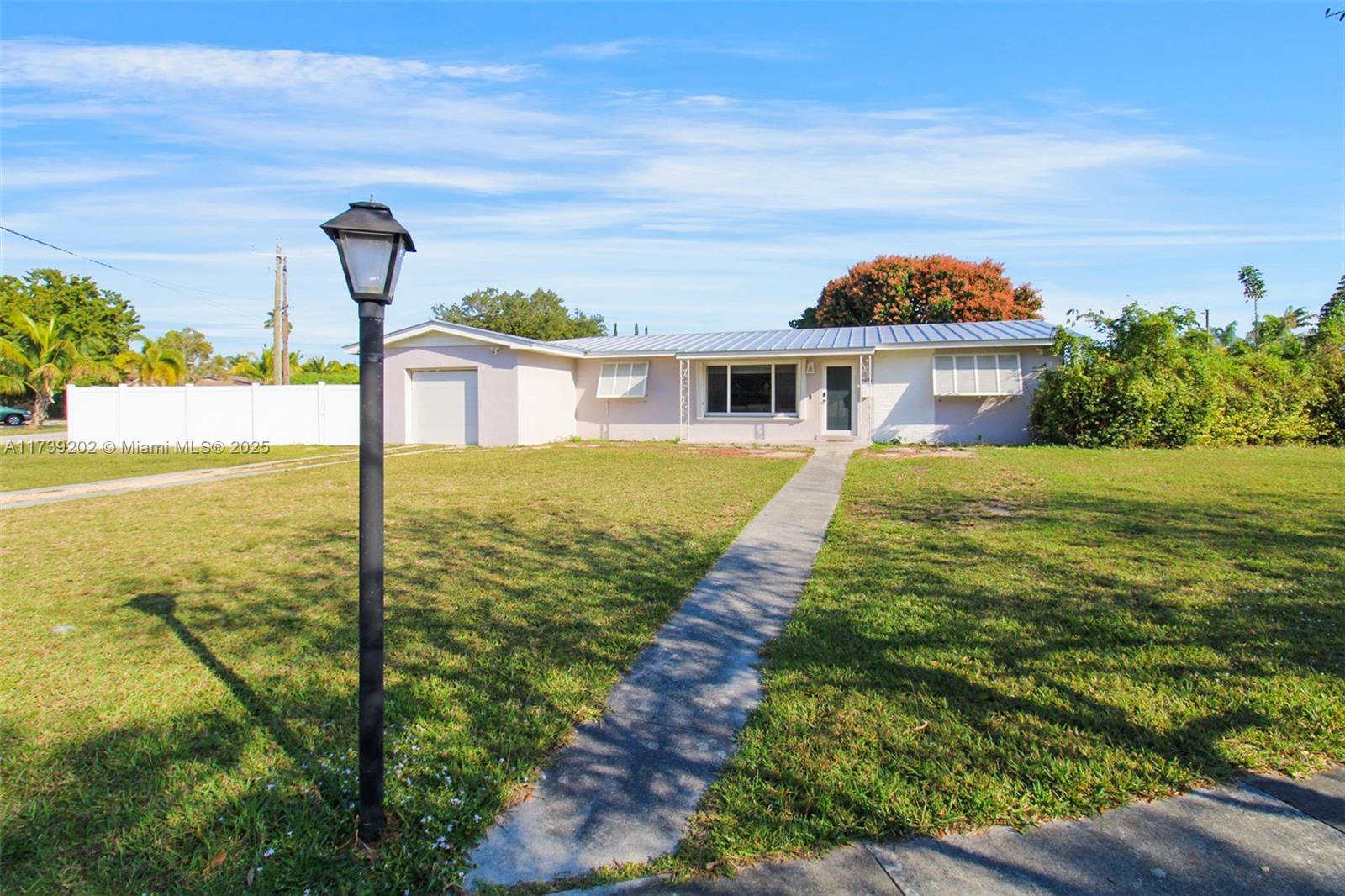 16401 SW 92nd Ave  For Sale A11739202, FL