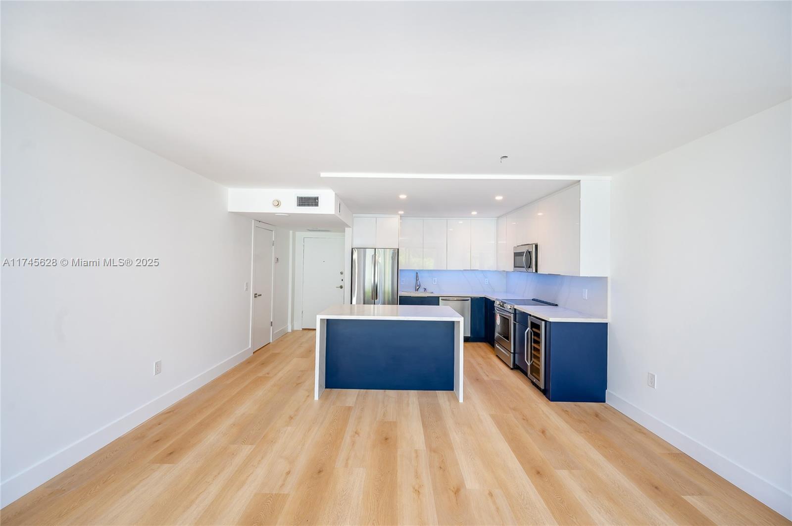 155 Ocean Lane Dr #303, Key Biscayne FL 33149