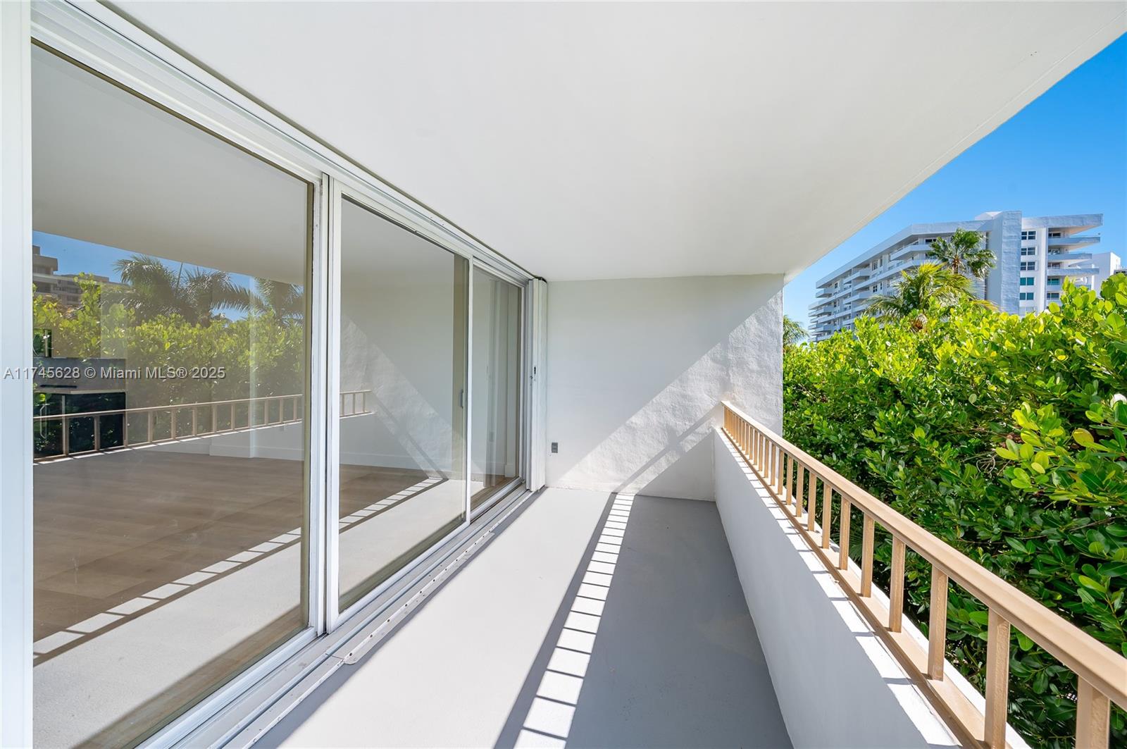 155 Ocean Lane Dr #303, Key Biscayne FL 33149
