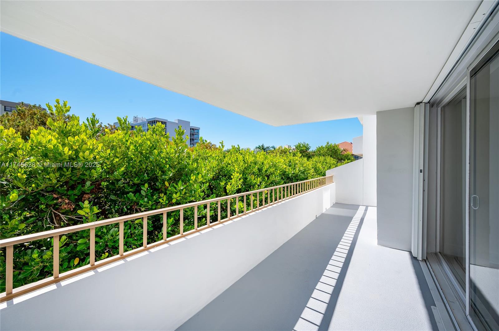 155 Ocean Lane Dr #303, Key Biscayne FL 33149